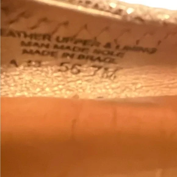 Tory Burch Reva Ballet Flats Metalli Gold Crackle Leather Logo Medallion Size 7M - Picture 7 of 12